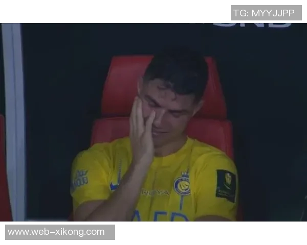 21岁年轻球员罚失点球泪洒赛场小法安慰称这只是足球的一部分